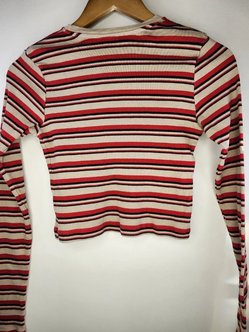 Brandy Melville Stripe Ribbed Crop Top — Red/Cream, One Size | Long Sleeve Y2K - Picture 4 of 11